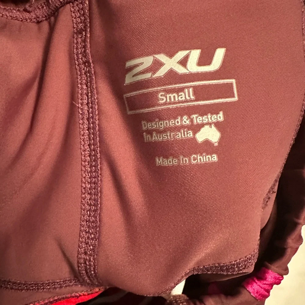 2XU racer back and triathlon and  cycling shorts - Picture 3 of 7